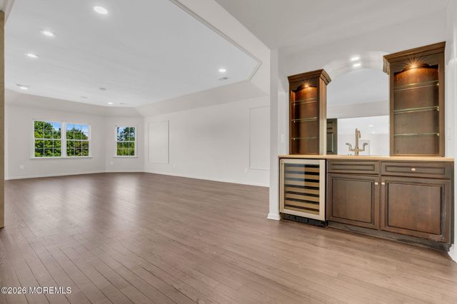 2 Kirsten Drive, Freehold, NJ 07728