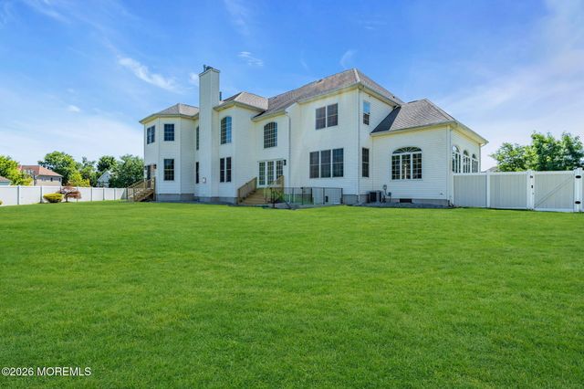 2 Kirsten Drive, Freehold, NJ 07728