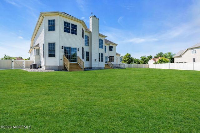 2 Kirsten Drive, Freehold, NJ 07728