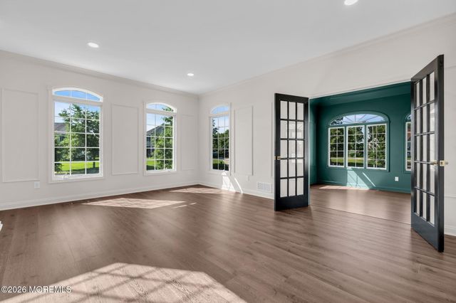 2 Kirsten Drive, Freehold, NJ 07728
