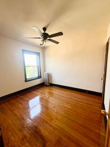 2152 N Kildare Avenue 3, Chicago, IL 60639