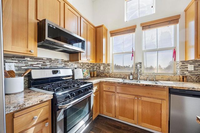 6024 Old Quarry Loop, Oakland, CA 94605