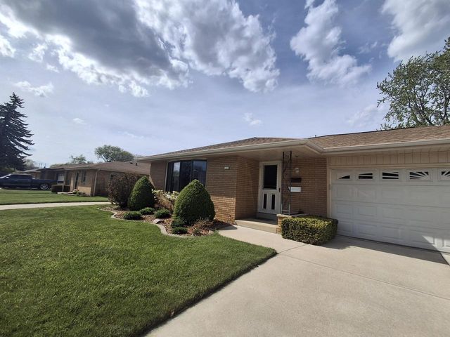 1418 Denis AVENUE, Milwaukee, WI 53221