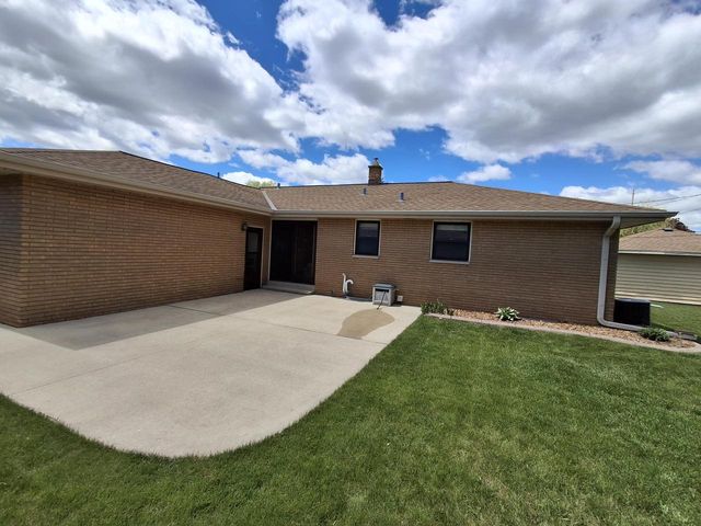 1418 Denis AVENUE, Milwaukee, WI 53221