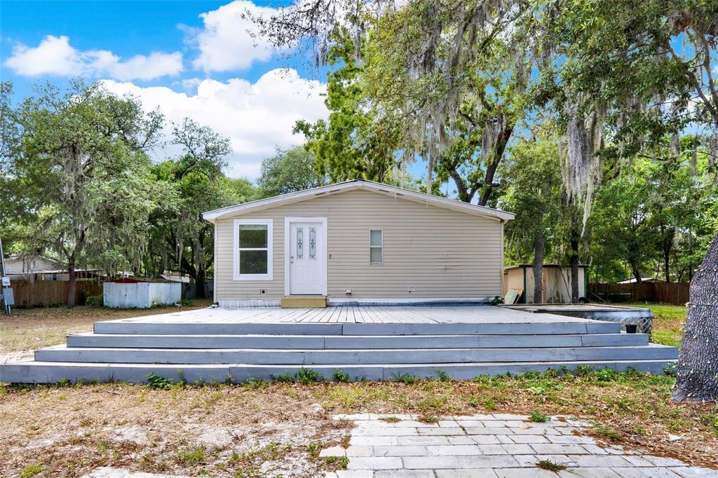 Image 1 of property listing at 107 RIVERSIDE TRAIL, Satsuma, FL 32189