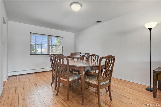 3 Adrienne Court, Hauppauge, NY 11788