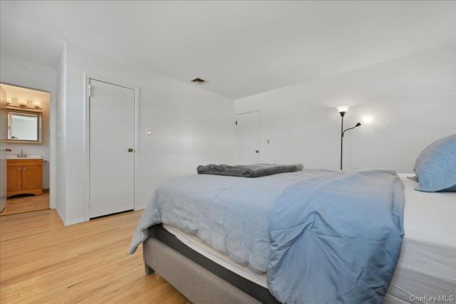 3 Adrienne Court, Hauppauge, NY 11788