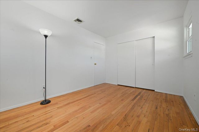 3 Adrienne Court, Hauppauge, NY 11788