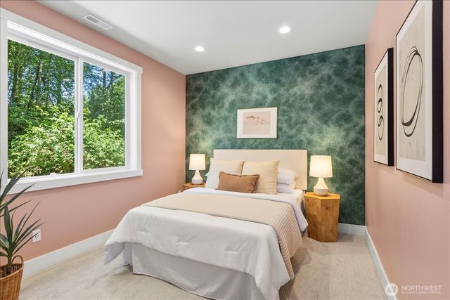 15111 Manor Way, Lynnwood, WA 98087