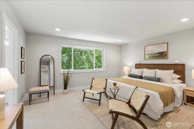 15111 Manor Way, Lynnwood, WA 98087