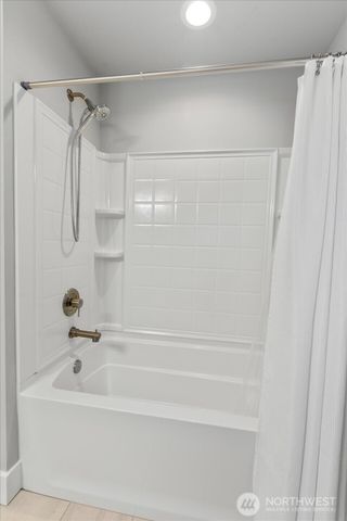 15111 Manor Way, Lynnwood, WA 98087