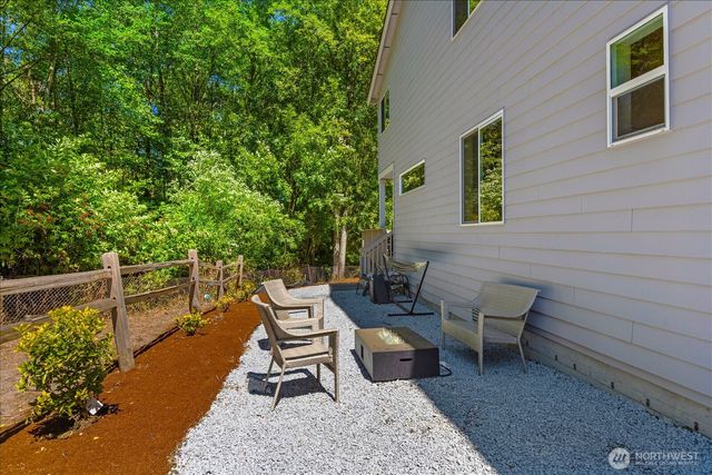 15111 Manor Way, Lynnwood, WA 98087