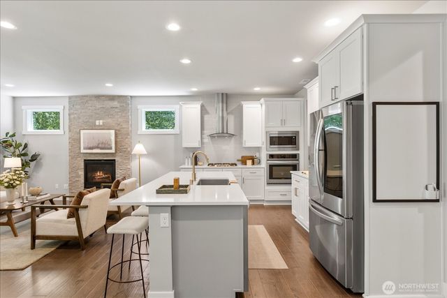 15111 Manor Way, Lynnwood, WA 98087