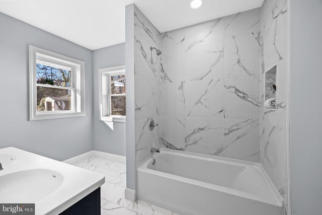 23 GRANDVIEW AVE, Williamstown, NJ 08094