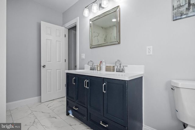 23 GRANDVIEW AVE, Williamstown, NJ 08094