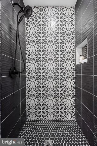 23 GRANDVIEW AVE, Williamstown, NJ 08094