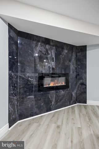 23 GRANDVIEW AVE, Williamstown, NJ 08094