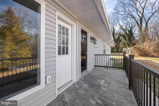 23 GRANDVIEW AVE, Williamstown, NJ 08094