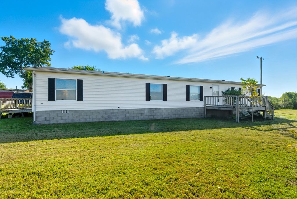 5055 S Bell Cross Rd, Adams, TN 37010