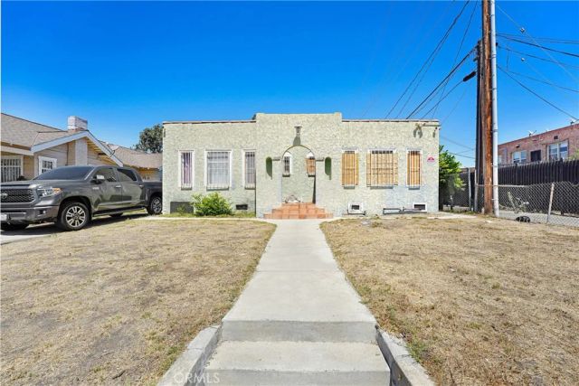 1017 W 46th, Los Angeles, CA 90037