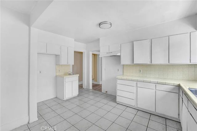 1017 W 46th, Los Angeles, CA 90037