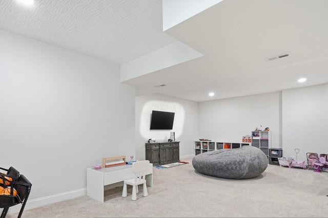 11233 Cedar Crest Drive, Plain City, OH 43064