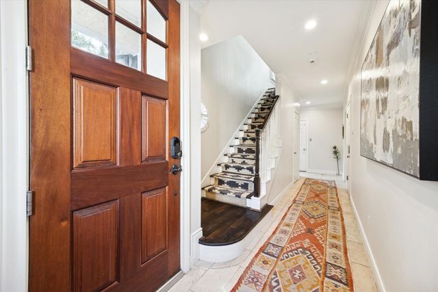 126 Oak Place Drive, Houston, TX 77006