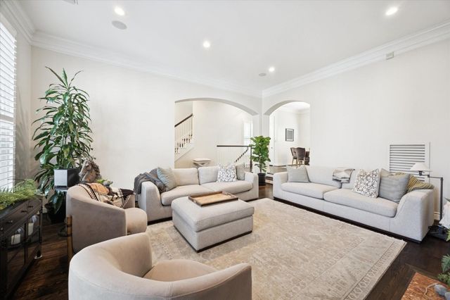 126 Oak Place Drive, Houston, TX 77006