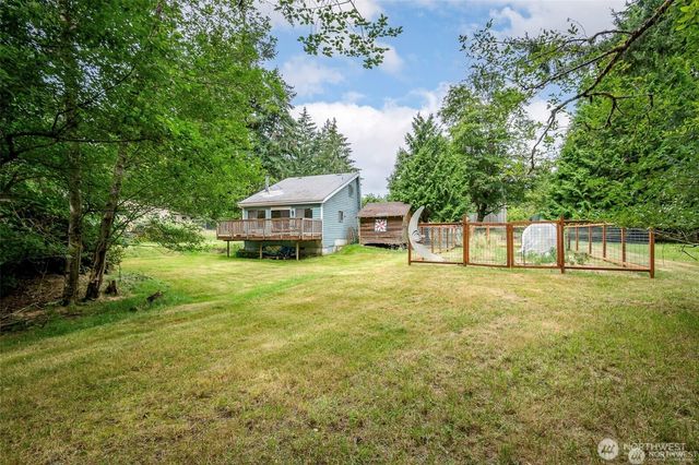 406 E Madrona Drive, Lakebay, WA 98349