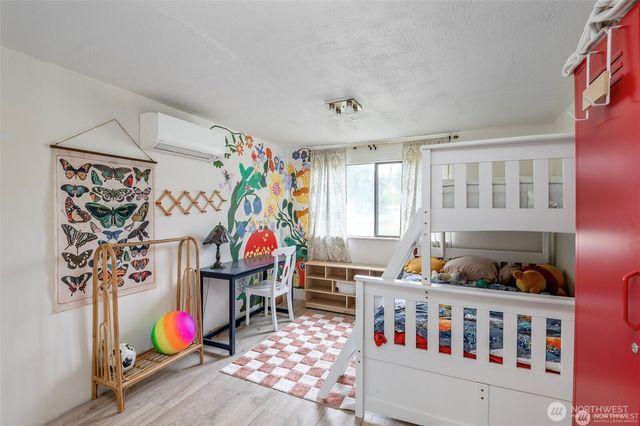 406 E Madrona Drive, Lakebay, WA 98349