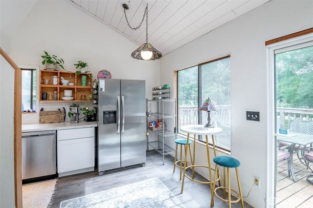 406 E Madrona Drive, Lakebay, WA 98349