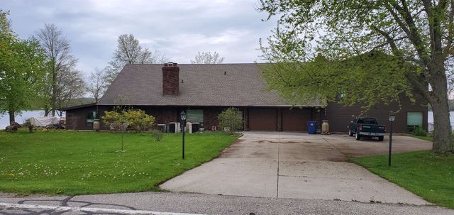 1084 Clubhouse Drive, Broomfield Twp, MI 48893