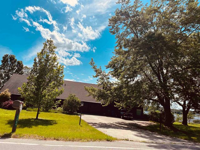1084 Clubhouse Drive, Broomfield Twp, MI 48893