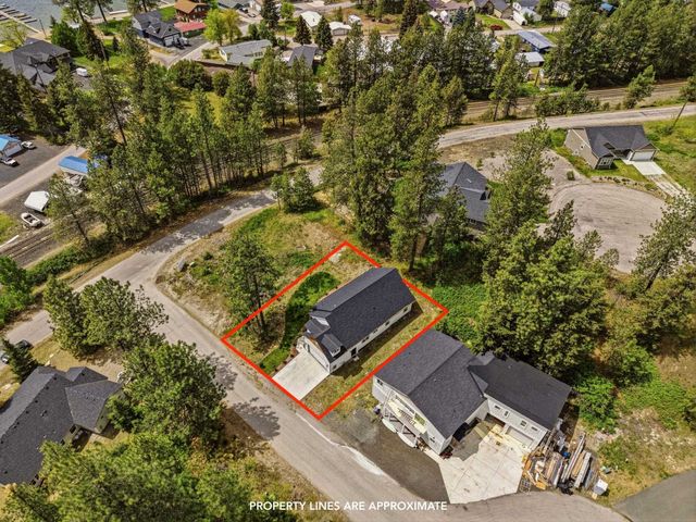 40083 Lake Terrace Ct, Loon Lake, WA 99148
