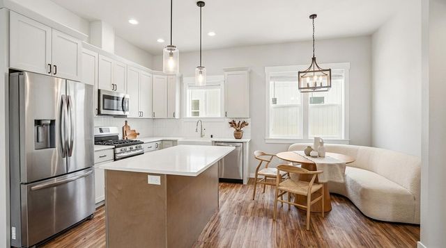 40083 Lake Terrace Ct, Loon Lake, WA 99148