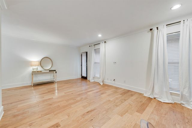 7732 Meadow Road 110, Dallas, TX 75230