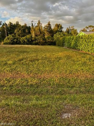 5612 Birdsong LN, Bokeelia, FL 33922