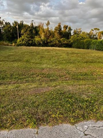 5612 Birdsong LN, Bokeelia, FL 33922