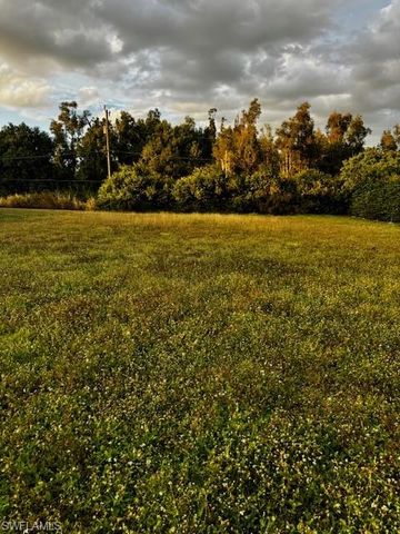 5612 Birdsong LN, Bokeelia, FL 33922