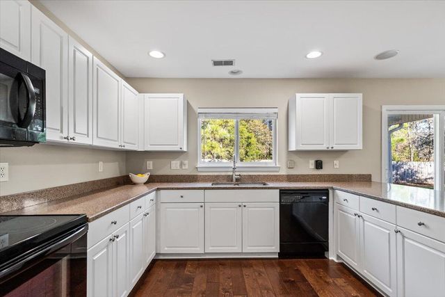 7115 Sweetgrass Boulevard, Hanahan, SC 29410