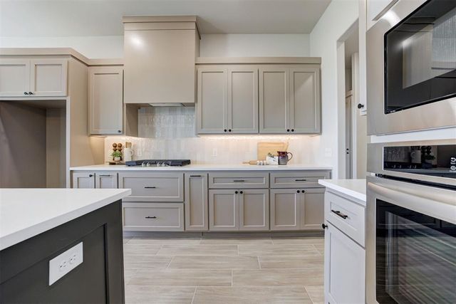 642 Sienna Creek Lane, Piedmont, OK 73078