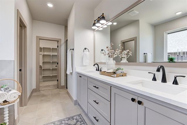 642 Sienna Creek Lane, Piedmont, OK 73078