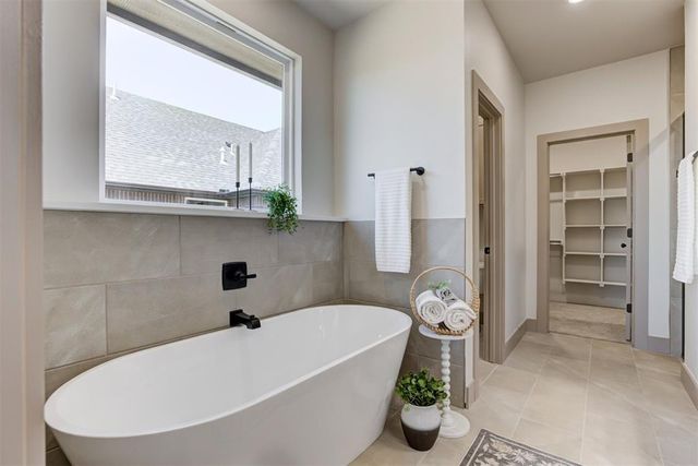 642 Sienna Creek Lane, Piedmont, OK 73078