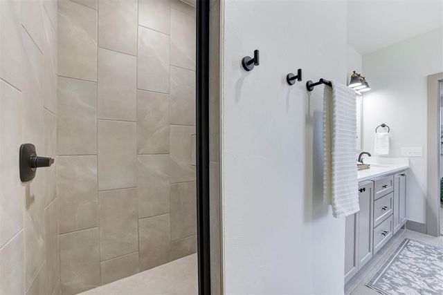 642 Sienna Creek Lane, Piedmont, OK 73078
