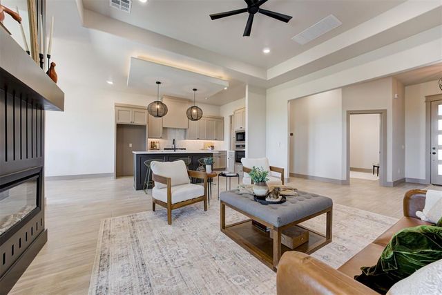 642 Sienna Creek Lane, Piedmont, OK 73078