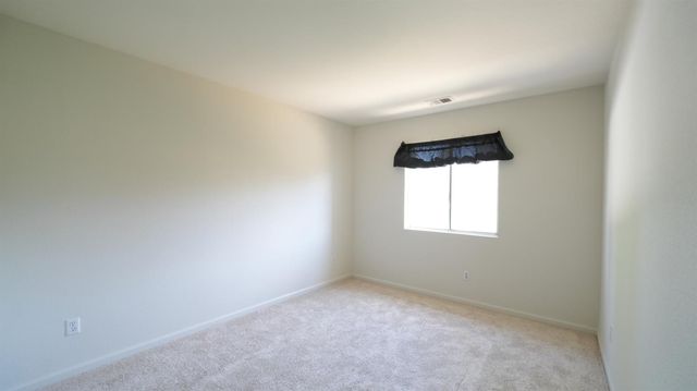 831 Waterford Ave, Stockton, CA 95206