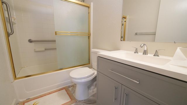 831 Waterford Ave, Stockton, CA 95206