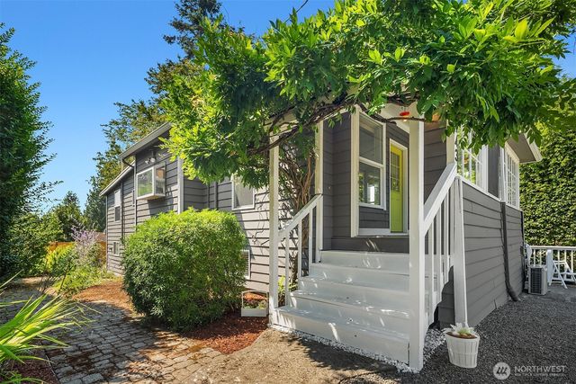 3943 S Orcas Street, Seattle, WA 98118