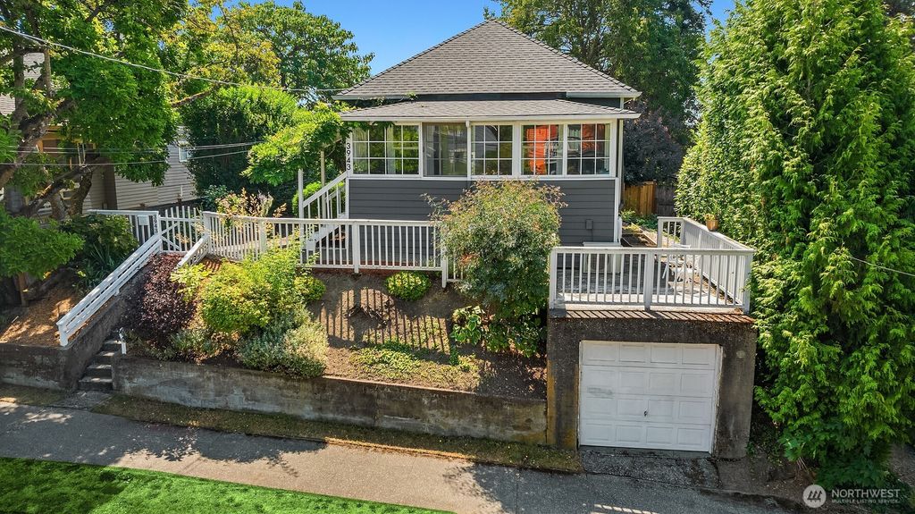 3943 S Orcas Street, Seattle, WA 98118