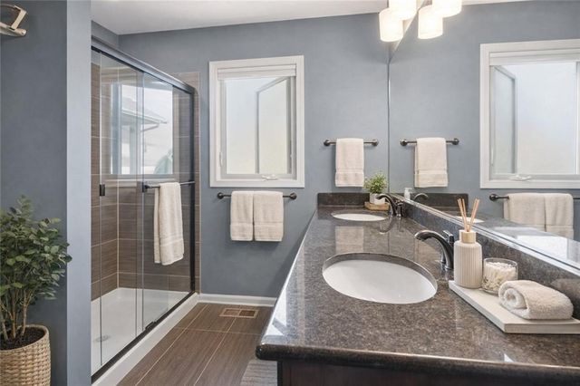 11104 N Belleview Avenue, Kansas City, MO 64155